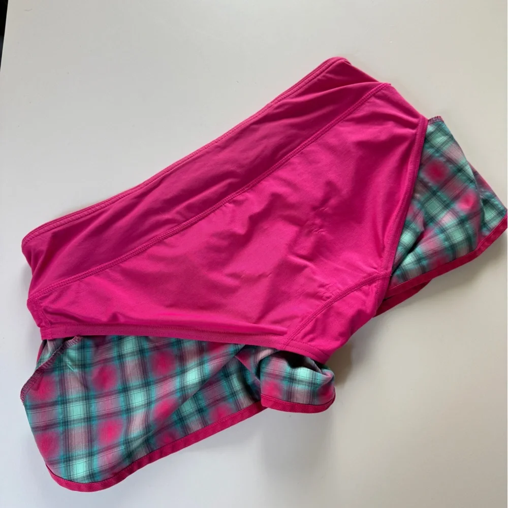 Lululemon Senorita Pink Plaid Speed Shorts Women’s size 6 Running Short - Picture 9 of 10